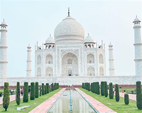 Die Shah Jahan Moschee: Ein architektonisches Meisterwerk des Mogulreiches!